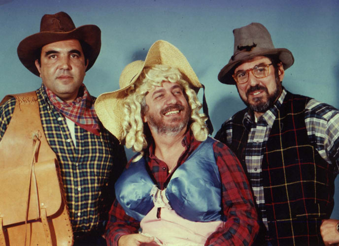 Il trio vestito in stile cheap western
